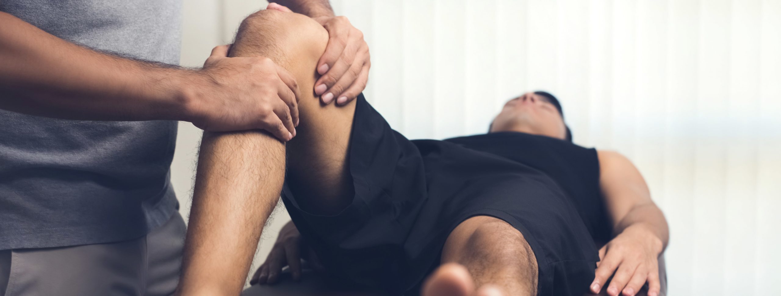 Massage therapy: sports massage for knee pain