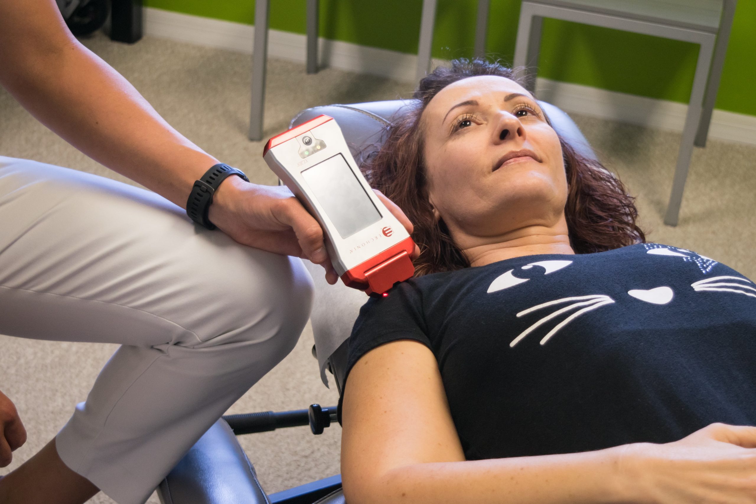 using Cold Laser for shoulder joint pain